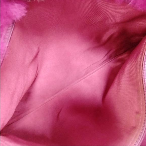 Chanel Rabbit Fur Bag - Fuscia - Picture 14 of 16